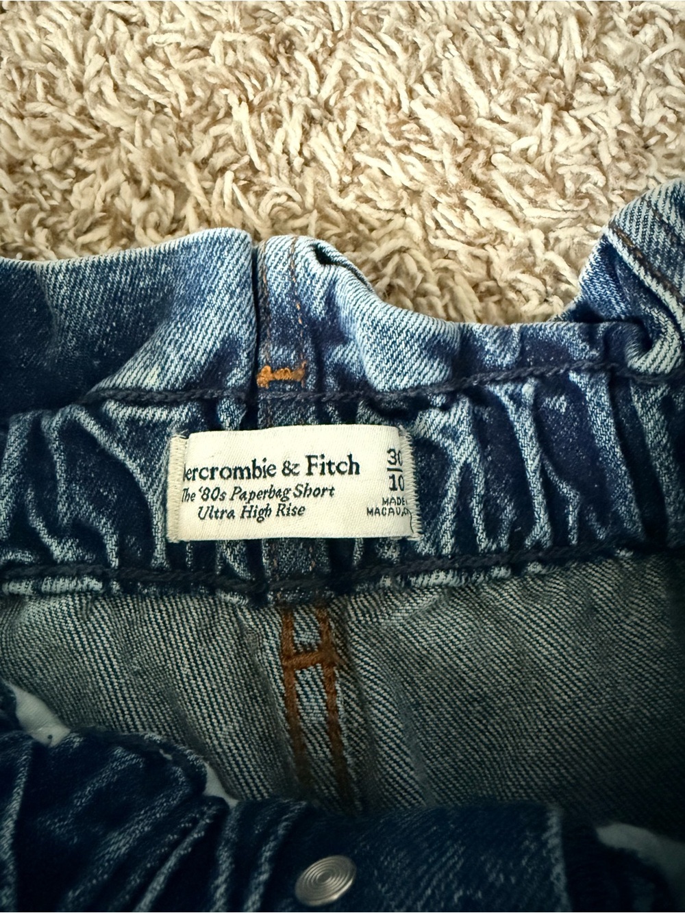 EUC! Abercrombie & Fitch The ‘80s Paperbag Short Ultra High Rise 30/10 - Picture 2 of 4